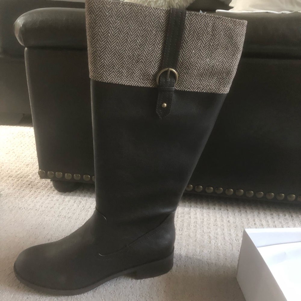 BRAND NEW IN BOX!  SODA boots.